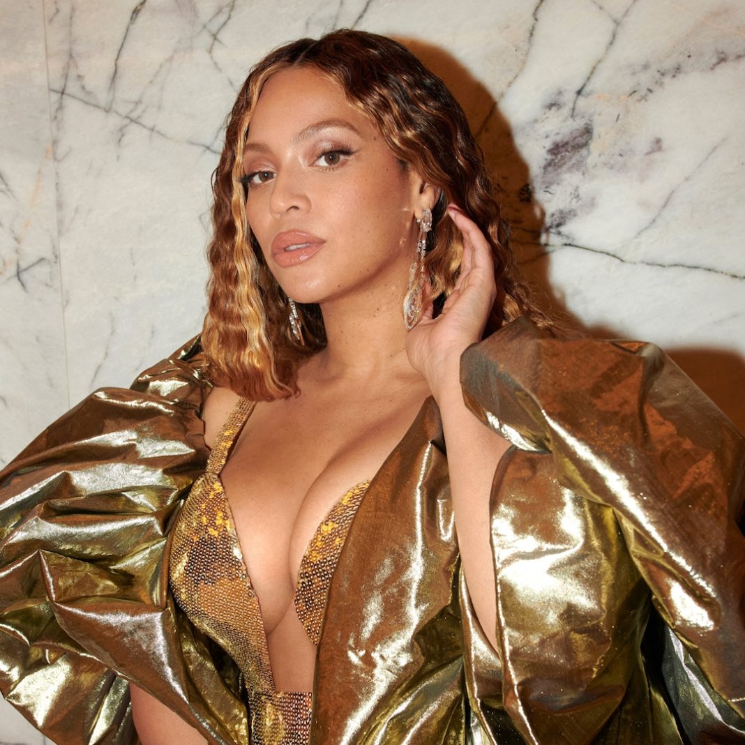 beyonce-glitters-in-dubai-as-she-performs-first-concert-in-4-years
